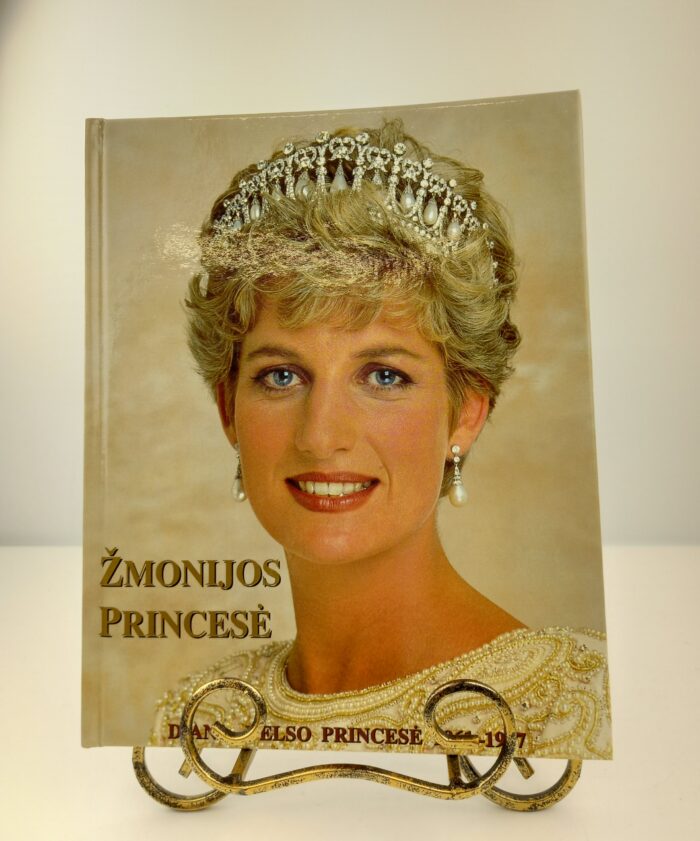 Žmonijos princesė. Diana, Velso princesė 1961-1997